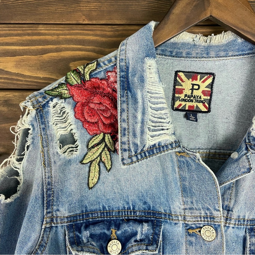 Papaya |‎ London Trend Distressed Rose Appliqué Denim Jean Jacket Floral Design - Picture 14 of 14